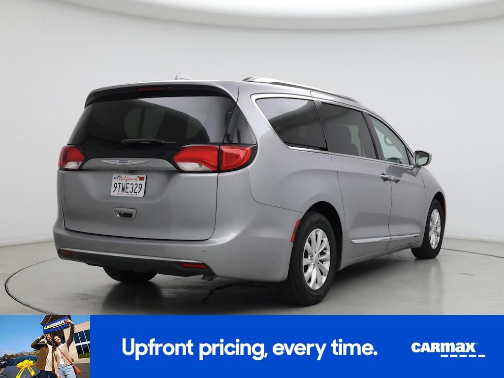 used 2018 Chrysler Pacifica car, priced at $16,998