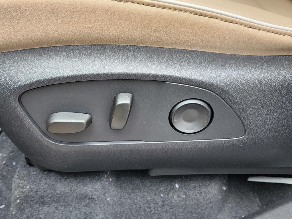 new 2025 Buick Enclave car, priced at $46,630