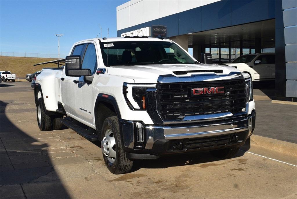 new 2025 GMC Sierra 3500 car, priced at $69,215