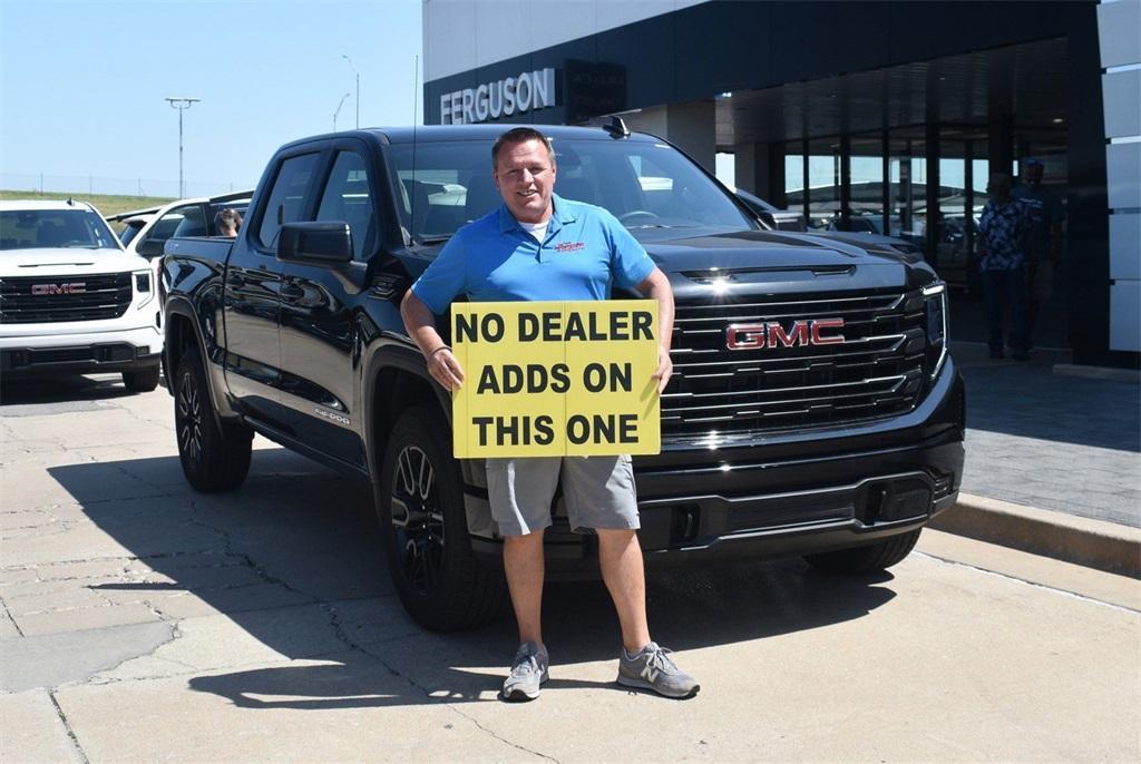 new 2024 GMC Sierra 1500 car, priced at $45,555