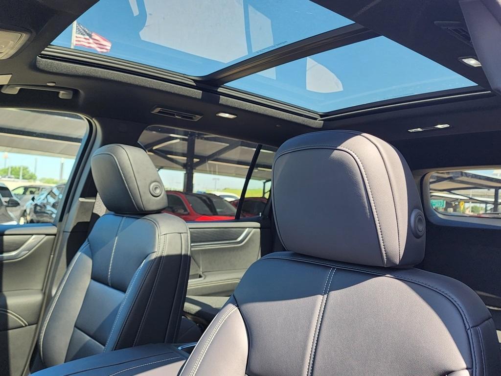 new 2025 GMC Acadia car, priced at $50,475