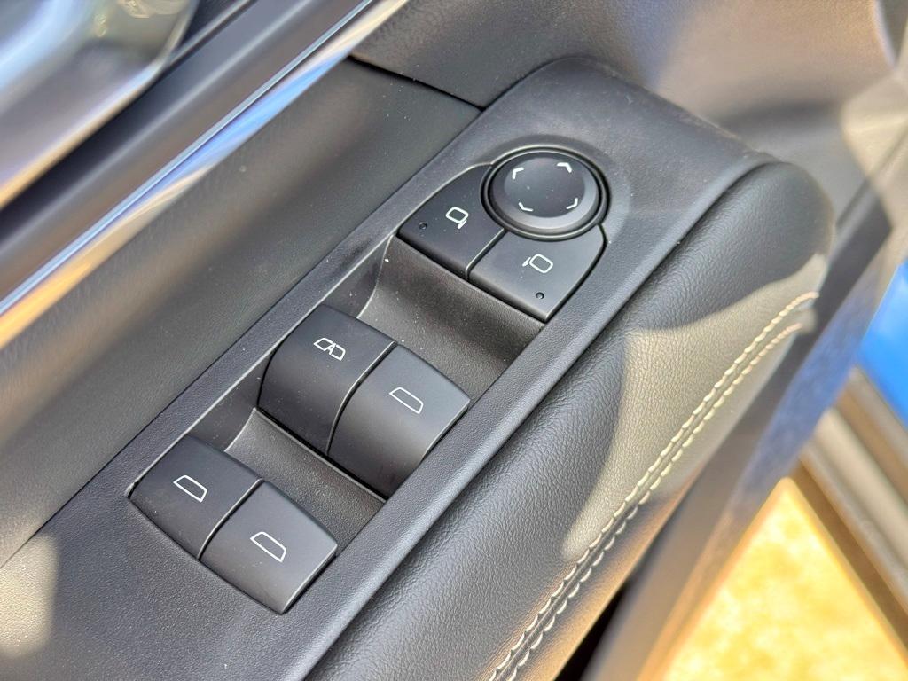 new 2025 GMC Terrain car, priced at $33,580