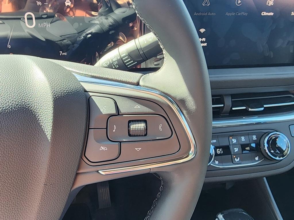 new 2025 Buick Envista car, priced at $25,290