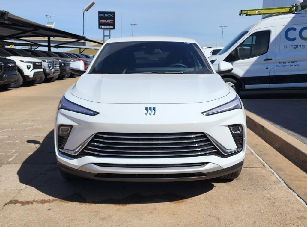 new 2025 Buick Envista car, priced at $25,290