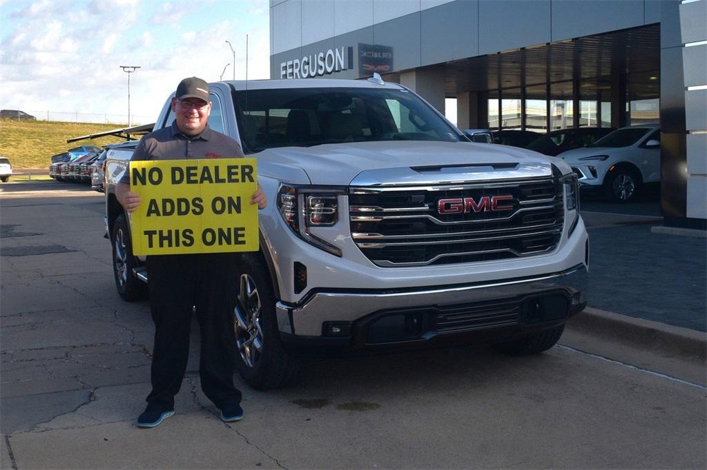 new 2025 GMC Sierra 1500 car, priced at $60,390