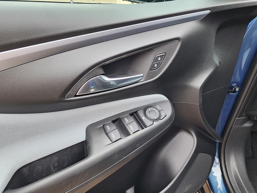 new 2025 Buick Envista car, priced at $25,185