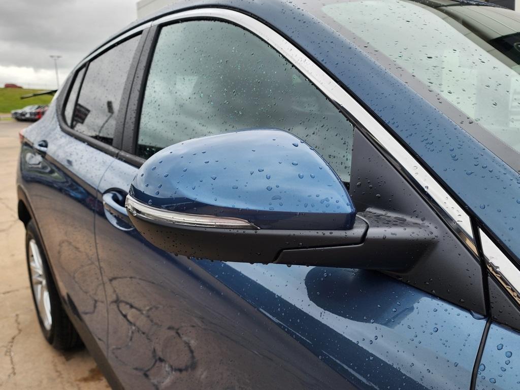 new 2025 Buick Envista car, priced at $25,185