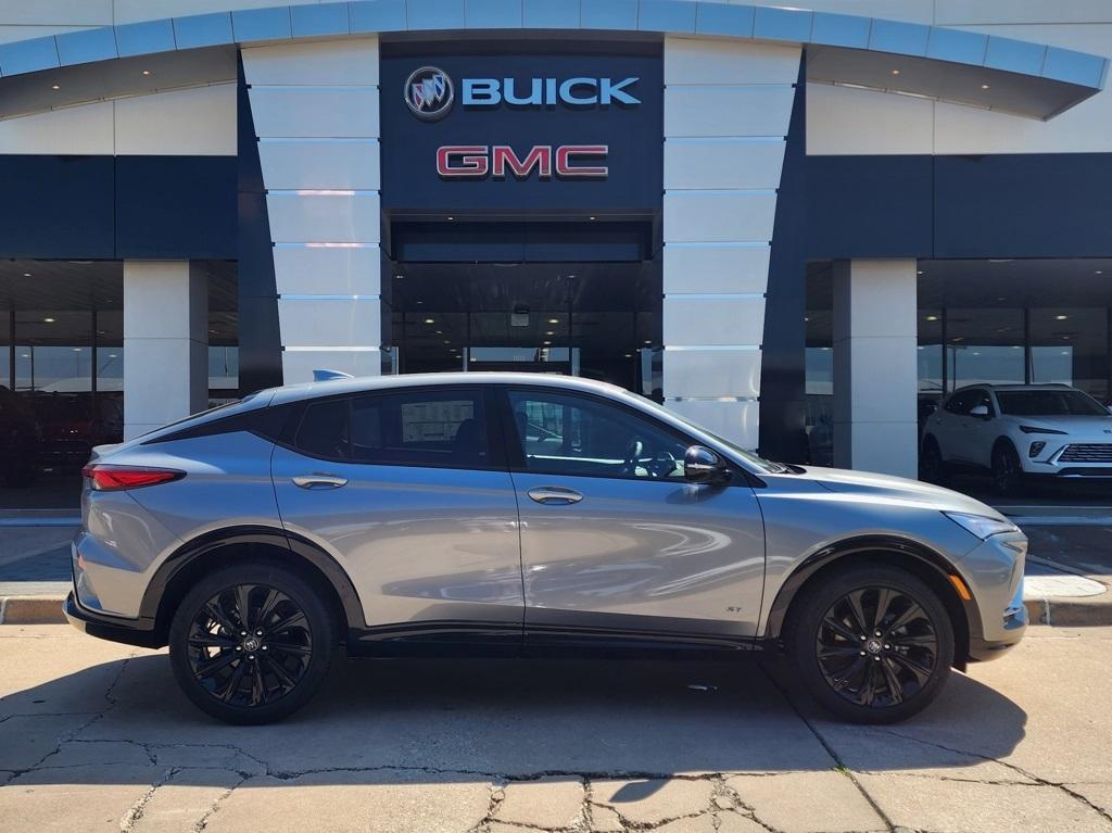 new 2025 Buick Envista car, priced at $30,465