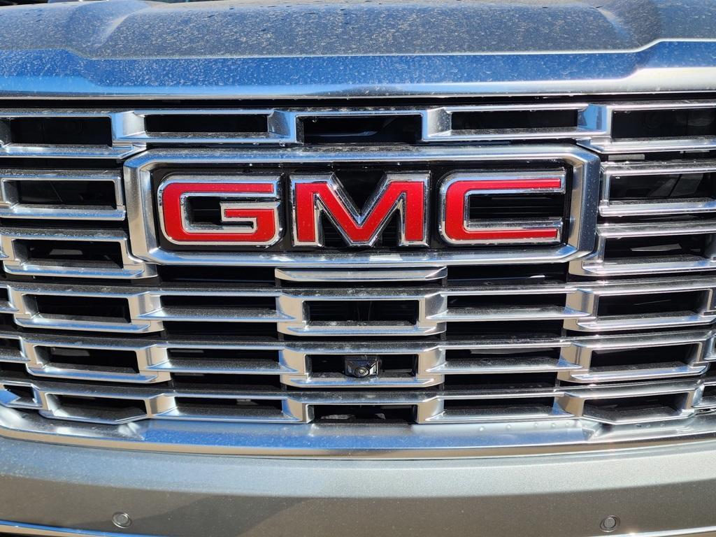 new 2025 GMC Yukon XL car, priced at $85,560