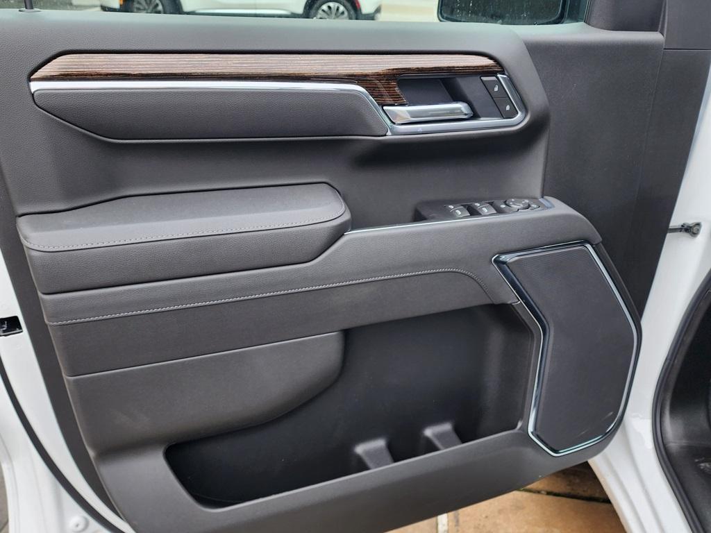 new 2025 GMC Sierra 1500 car, priced at $48,990