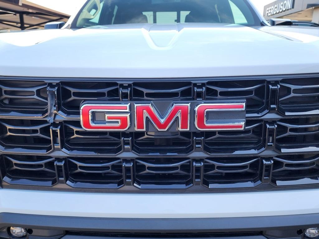 new 2025 GMC Canyon car, priced at $43,680