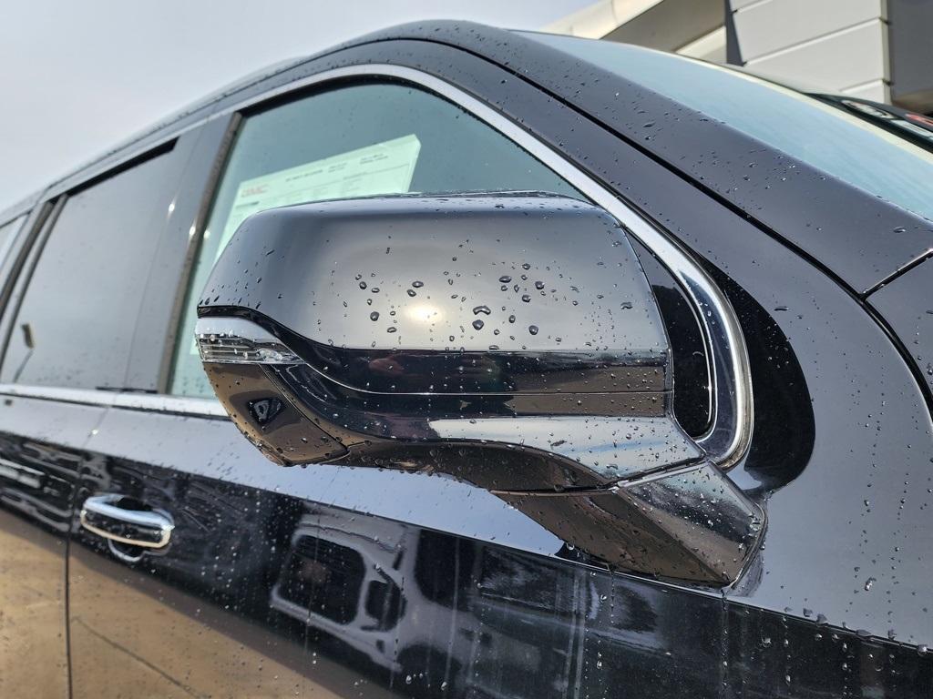 new 2025 GMC Yukon XL car, priced at $75,355