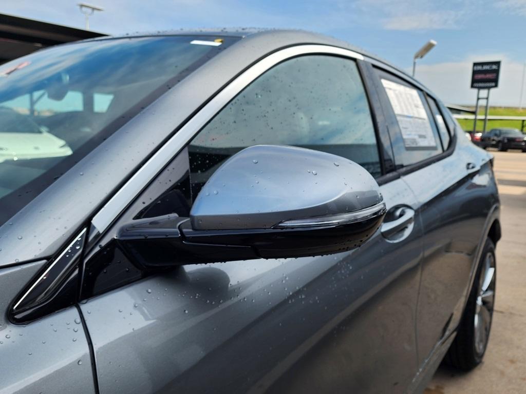 new 2025 Buick Envista car, priced at $29,285