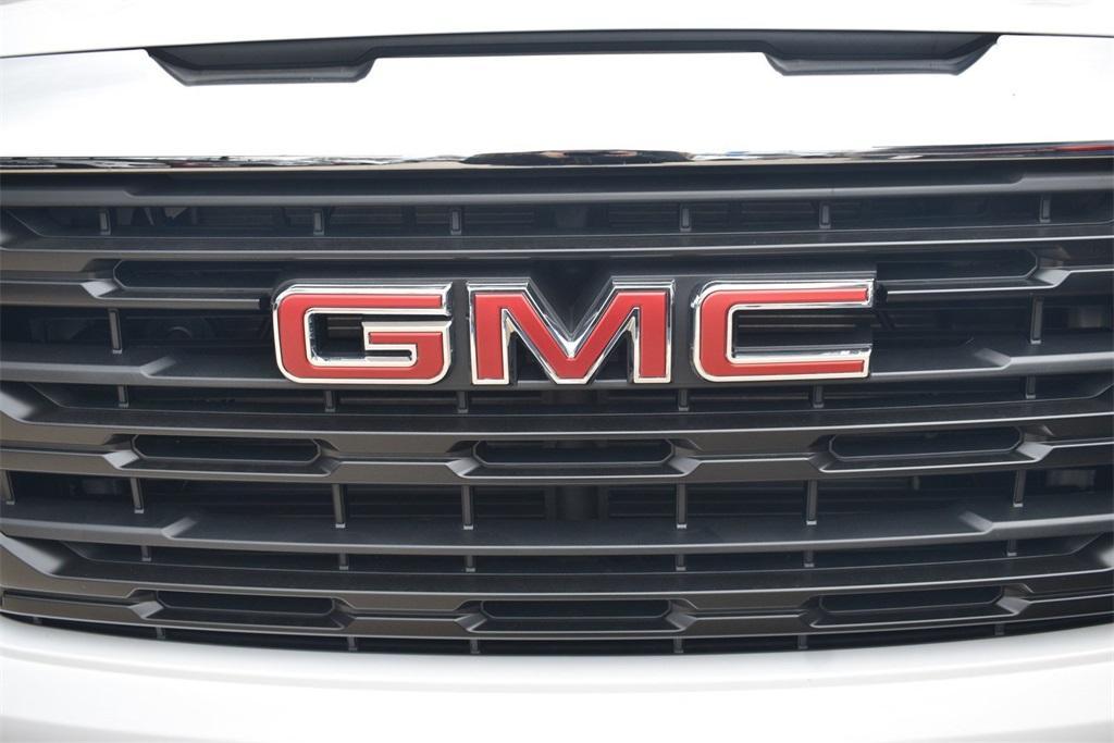 new 2025 GMC Sierra 1500 car, priced at $40,145