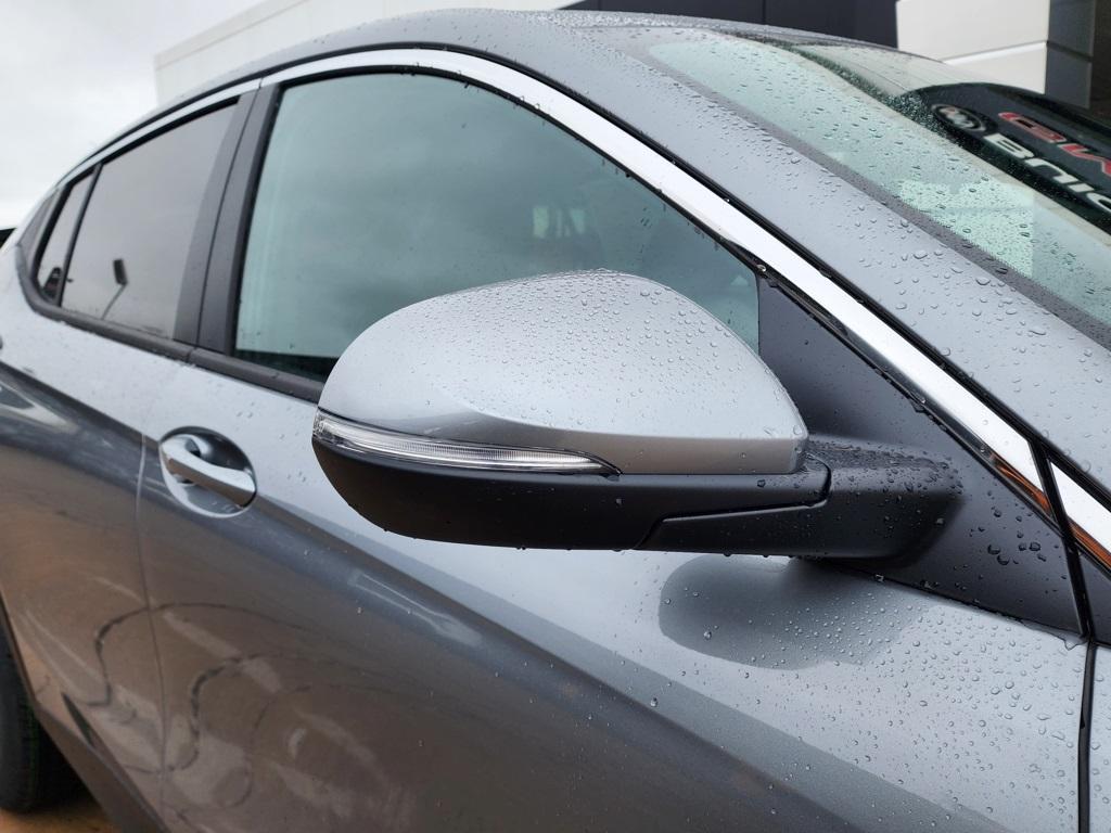 new 2025 Buick Envista car, priced at $25,785