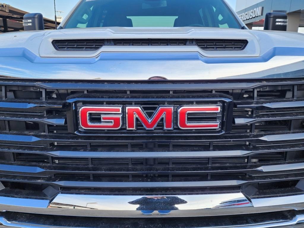 new 2026 GMC Sierra 2500 car, priced at $52,660