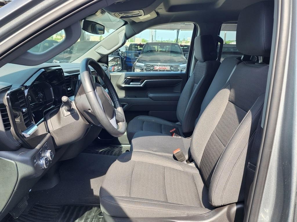 new 2025 GMC Sierra 1500 car, priced at $44,540