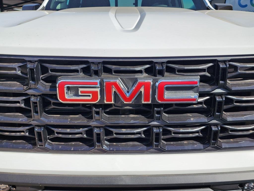 new 2025 GMC Canyon car, priced at $44,175