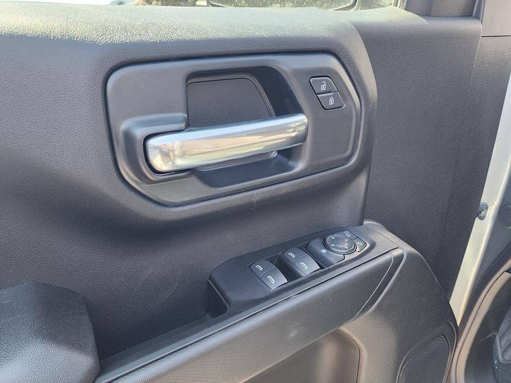 new 2025 GMC Sierra 1500 car, priced at $52,100