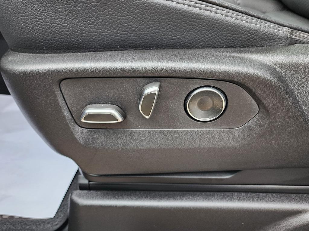 new 2025 GMC Yukon XL car, priced at $88,975