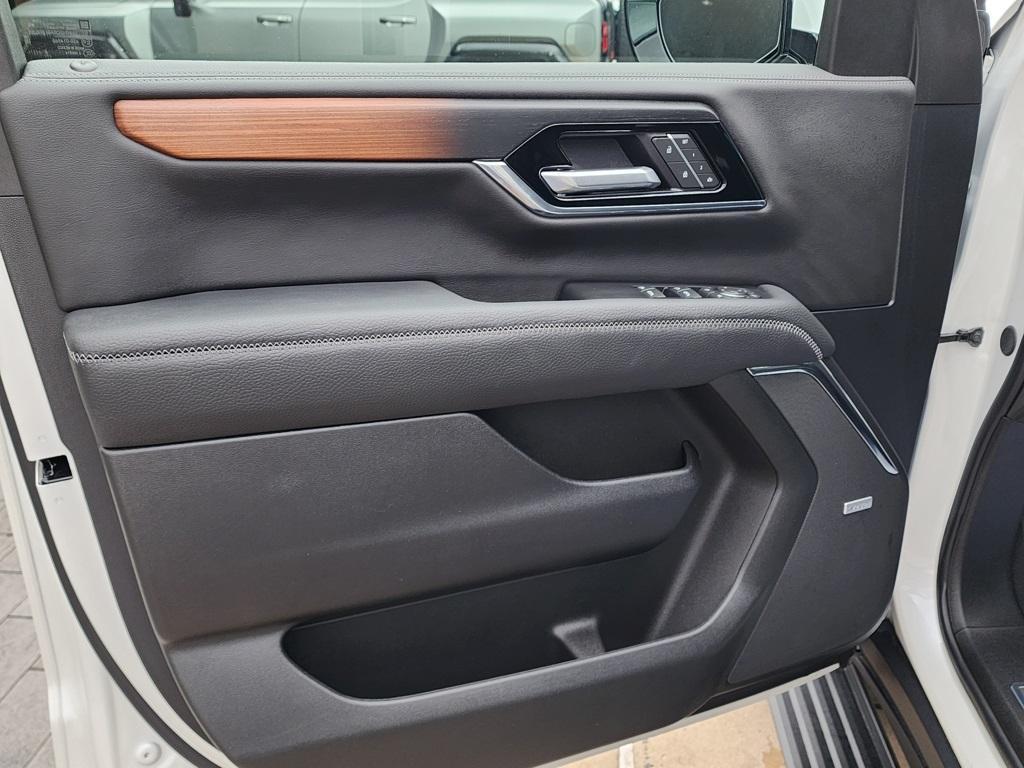 new 2025 GMC Yukon XL car, priced at $88,975