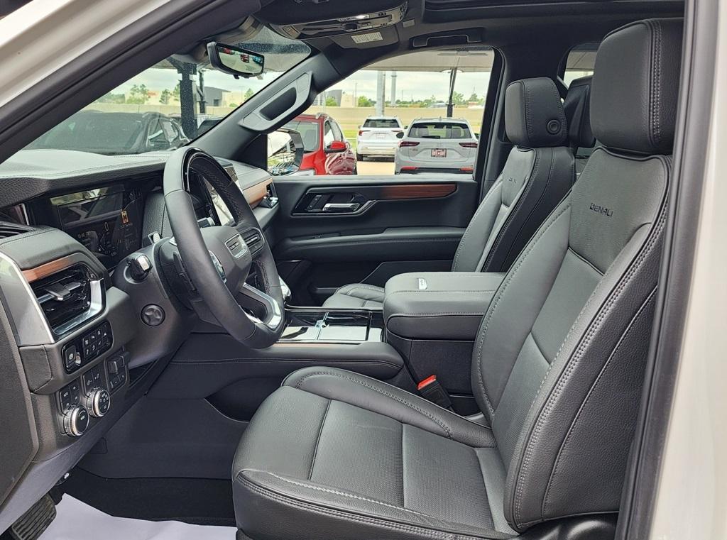 new 2025 GMC Yukon XL car, priced at $88,975