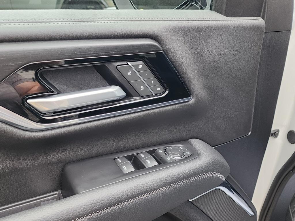 new 2025 GMC Yukon XL car, priced at $88,975