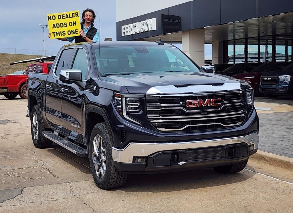 new 2025 GMC Sierra 1500 car, priced at $56,925