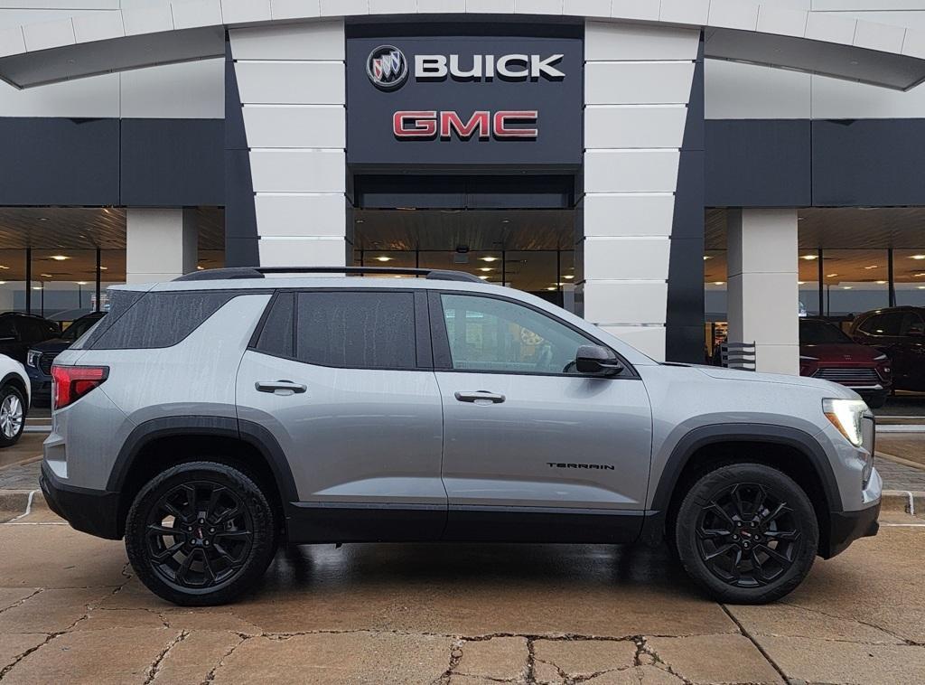 new 2025 GMC Terrain car, priced at $33,085