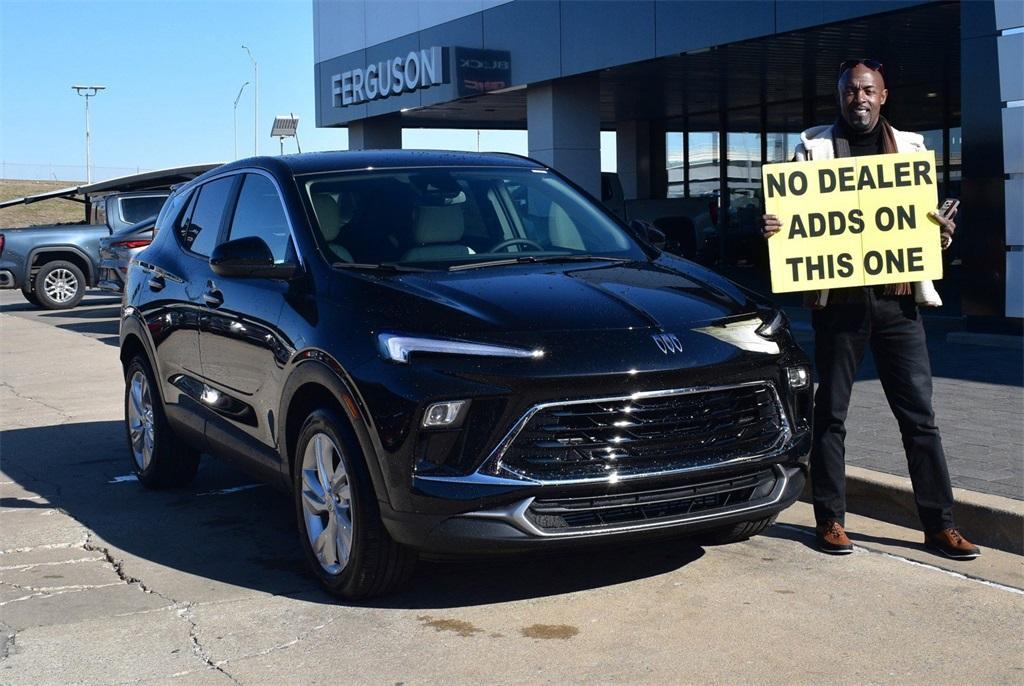 new 2025 Buick Encore GX car, priced at $22,525