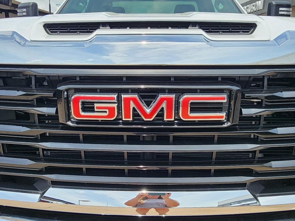 new 2025 GMC Sierra 2500 car, priced at $50,480