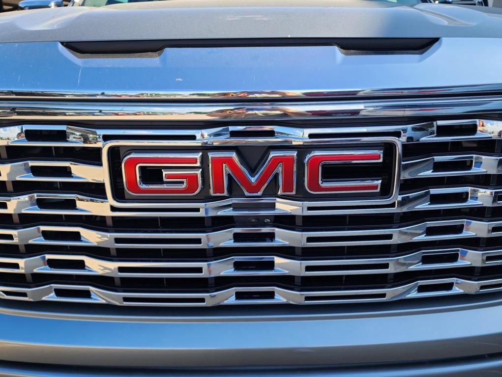 new 2025 GMC Sierra 1500 car, priced at $69,395