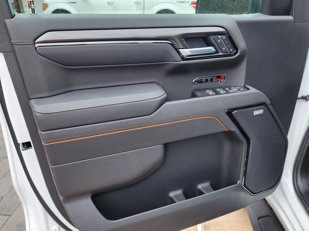 new 2025 GMC Sierra 1500 car, priced at $68,605