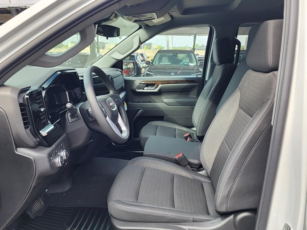 new 2026 GMC Sierra 1500 car, priced at $44,395