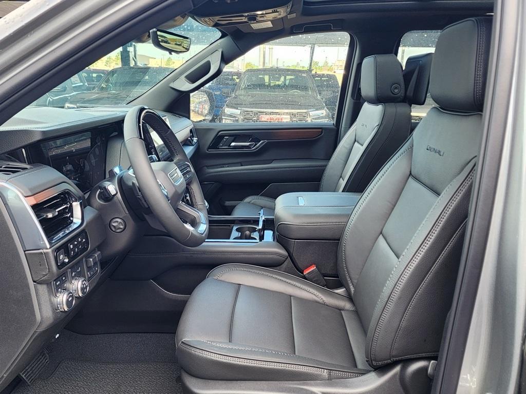 new 2025 GMC Yukon XL car, priced at $92,475