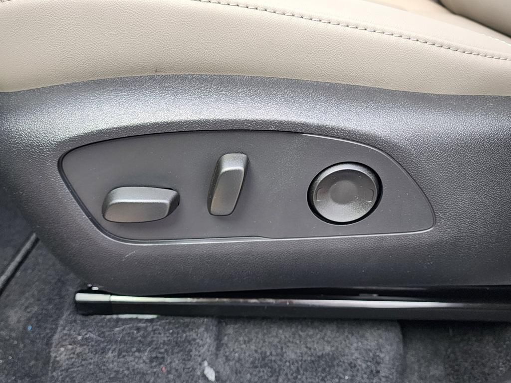 new 2025 GMC Acadia car, priced at $52,130