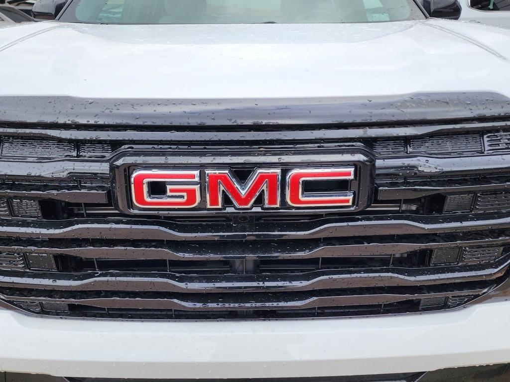 new 2025 GMC Terrain car, priced at $33,085