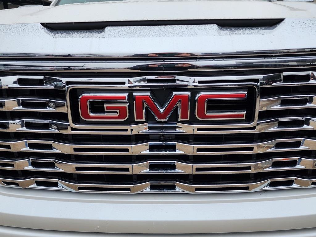 new 2025 GMC Sierra 1500 car, priced at $70,755