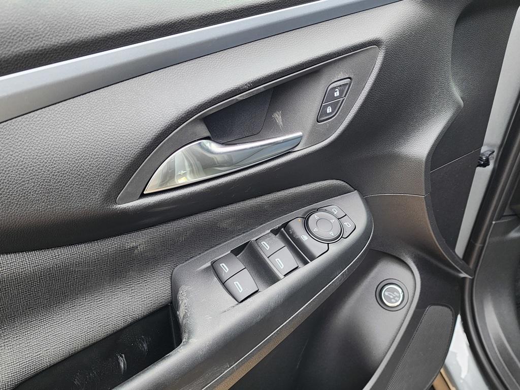 new 2025 Buick Envista car, priced at $26,080