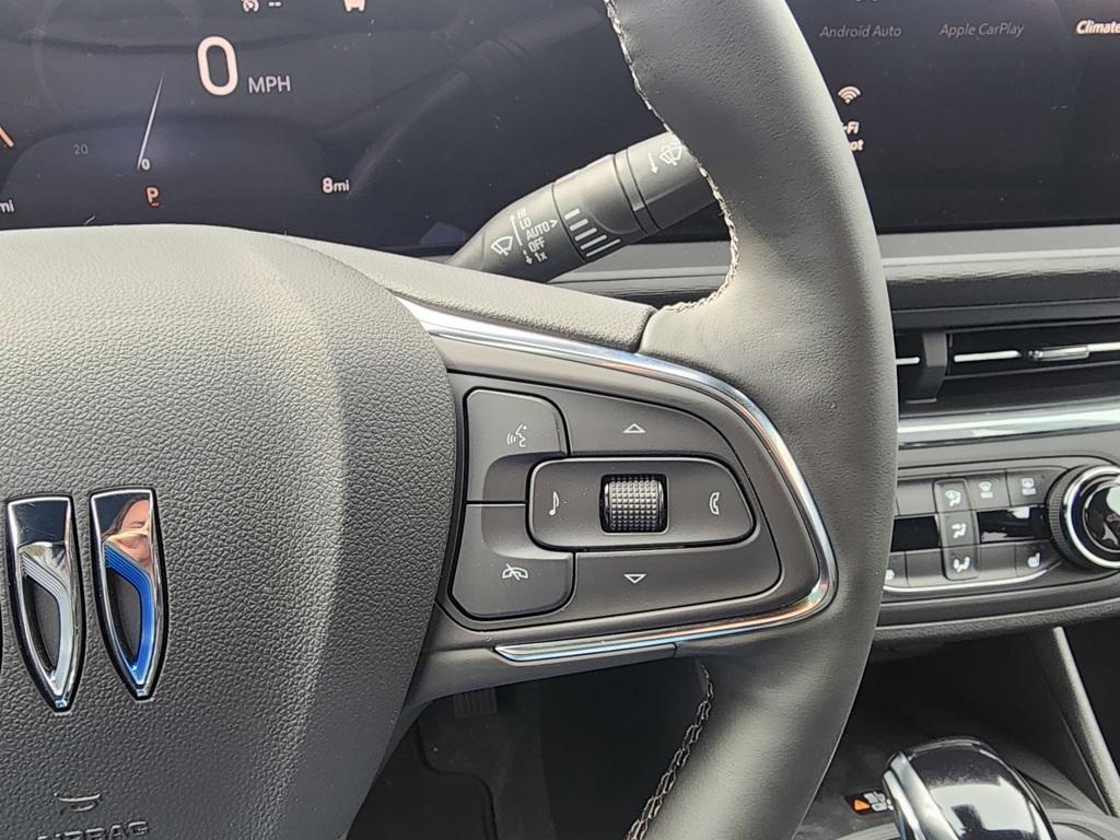 new 2025 Buick Envista car, priced at $26,080