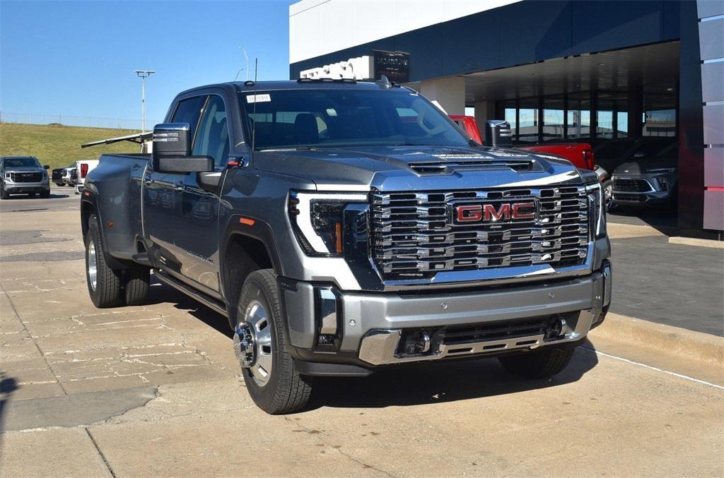 new 2025 GMC Sierra 3500 car, priced at $89,860