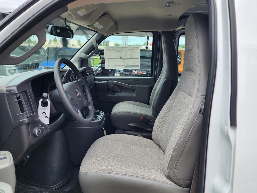new 2025 GMC Savana 2500 car, priced at $47,125