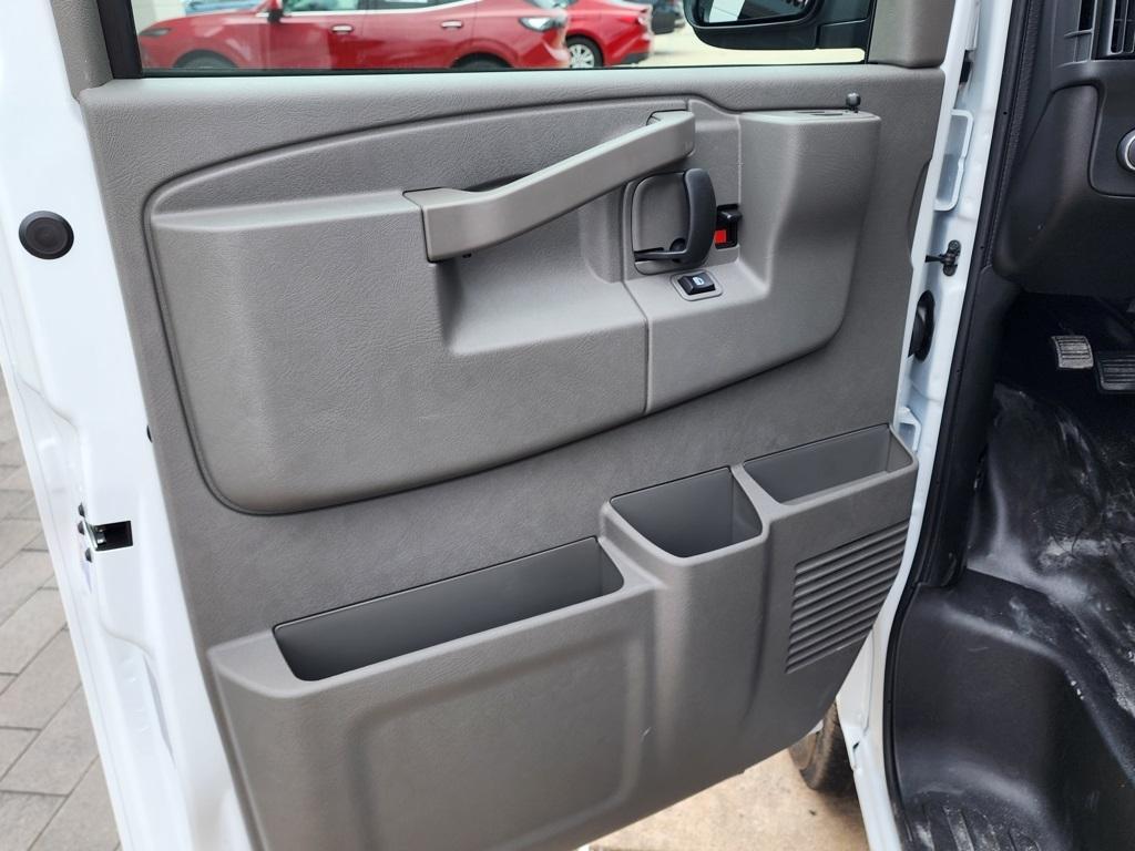 new 2025 GMC Savana 2500 car, priced at $47,125