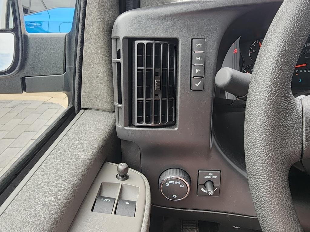 new 2025 GMC Savana 2500 car, priced at $47,125