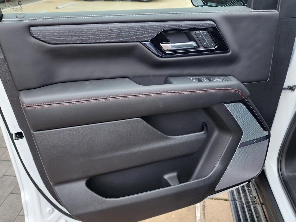 new 2025 GMC Yukon XL car, priced at $98,495