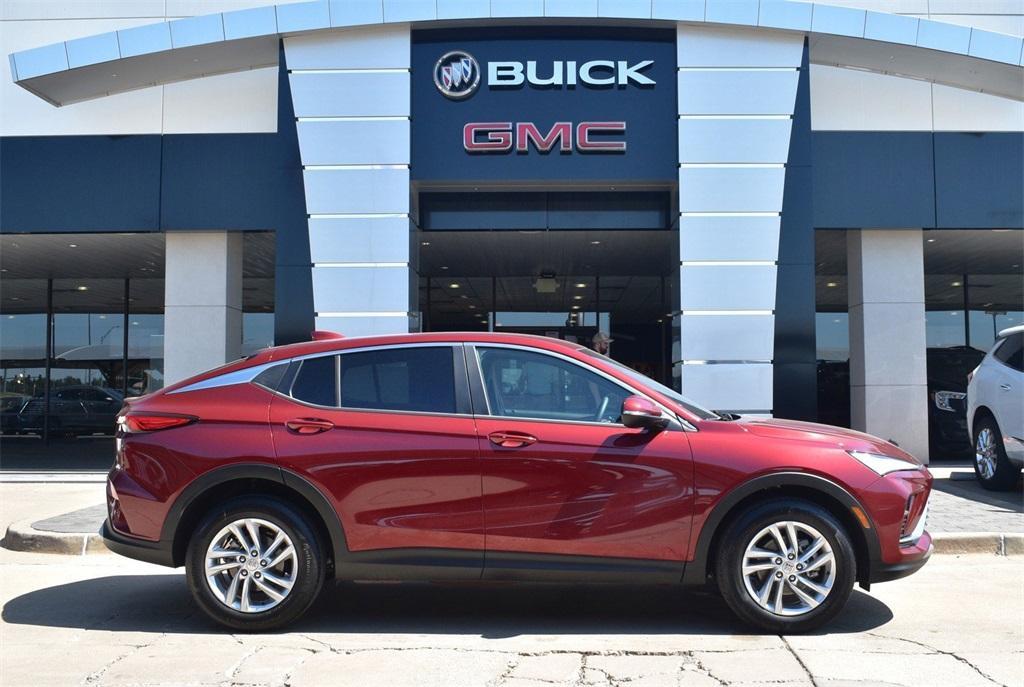 new 2025 Buick Envista car, priced at $26,175