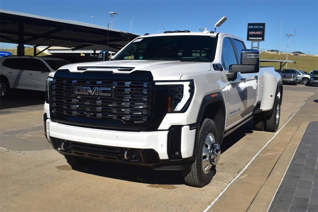 new 2025 GMC Sierra 3500 car, priced at $100,935