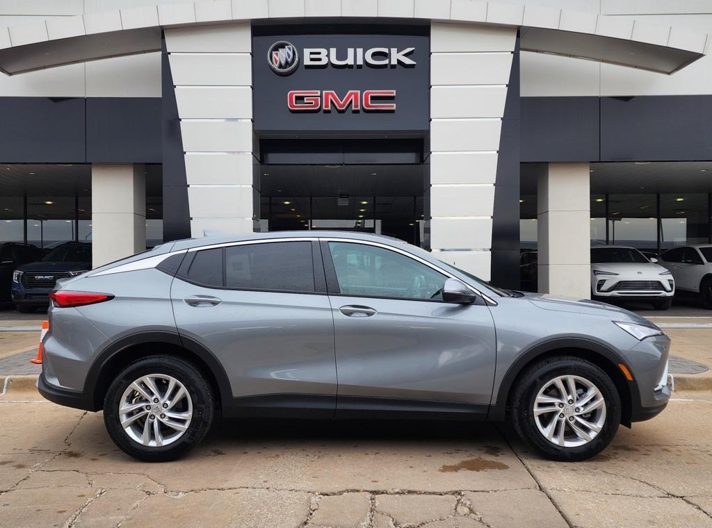 new 2025 Buick Envista car, priced at $24,490
