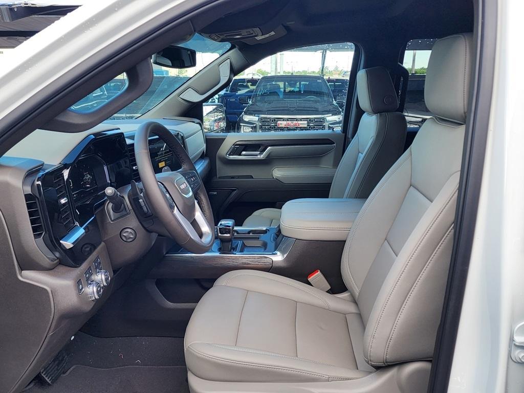 new 2025 GMC Sierra 1500 car, priced at $56,030