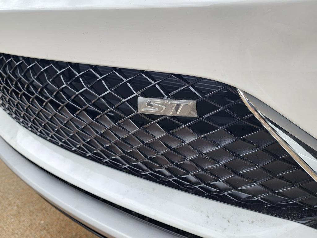 new 2025 Buick Envista car, priced at $29,270
